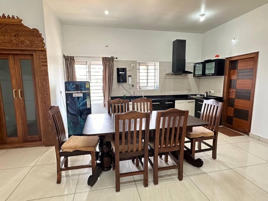 Ss Luxury Comforts A 2Bhk Service Apartment Chikmagalūr Eksteriør bilde