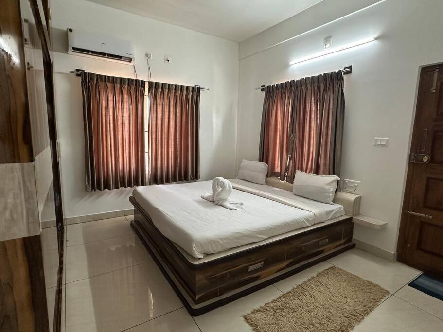Ss Luxury Comforts A 2Bhk Service Apartment Chikmagalūr Eksteriør bilde